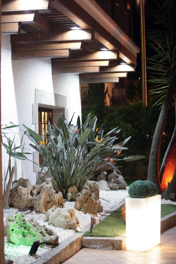 Hotel La Carolina 滨海略雷特 外观 照片