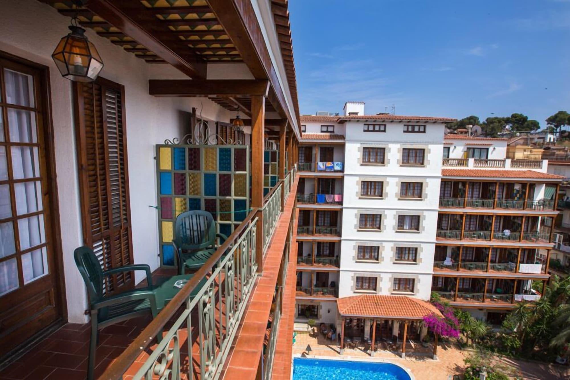Hotel La Carolina 滨海略雷特 外观 照片
