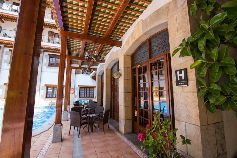 Hotel La Carolina 滨海略雷特 外观 照片