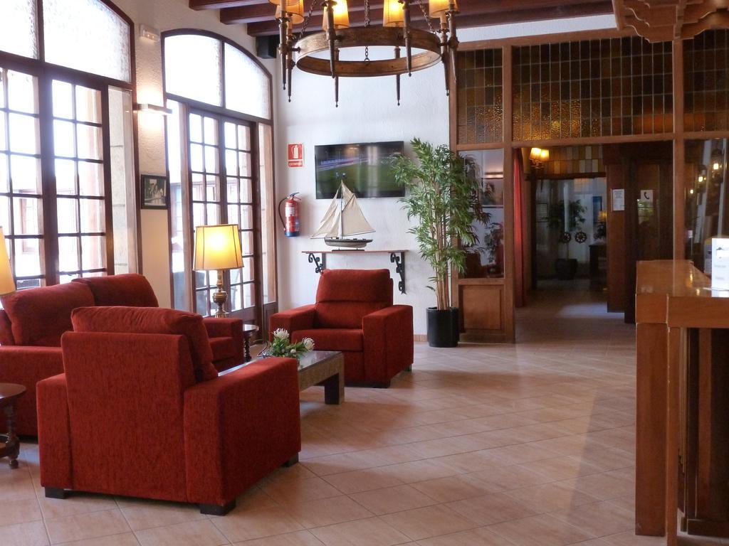 Hotel La Carolina 滨海略雷特 外观 照片
