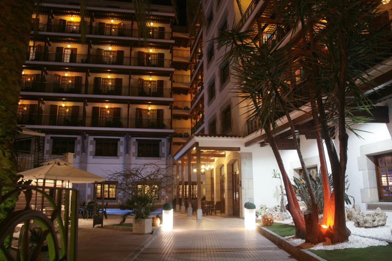 Hotel La Carolina 滨海略雷特 外观 照片